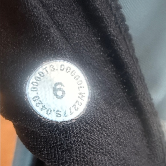 lululemon athletica Slate Blue Strappy Sports Bra. EUC - Picture 4 of 4